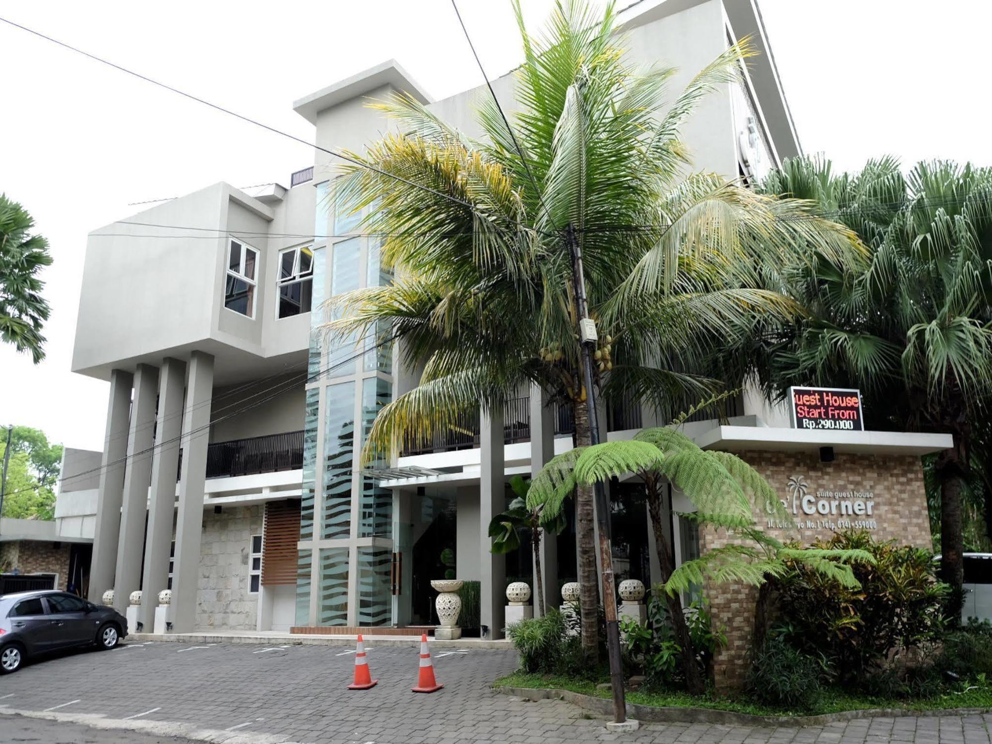 Wisma tamu De'corner 3*